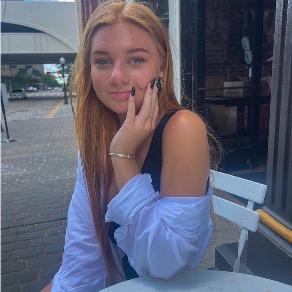 Meet your Posher, Mandy - Picture 6 of 17